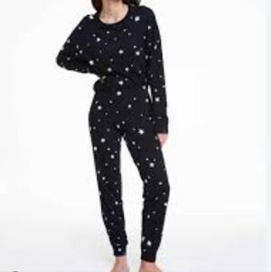 Old Navy Black & Silver Stars Print Pajama Set Long Sleeve Top Long Pants - S